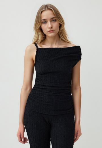 Топ на бретельках