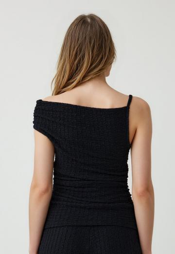 Топ на бретельках