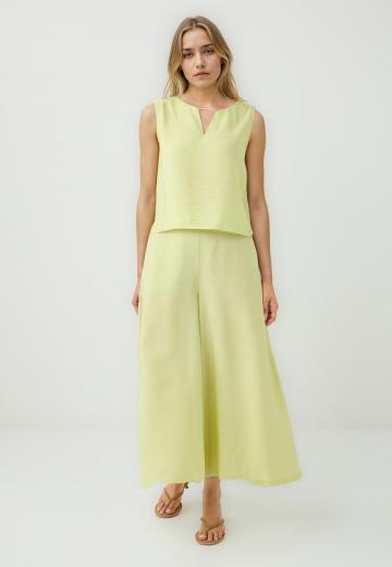 Блузка без рукавов