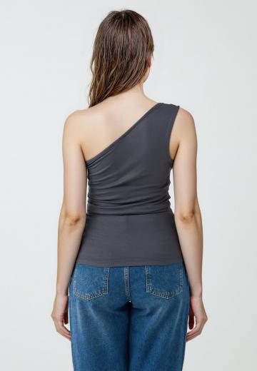 Блузка без рукавов