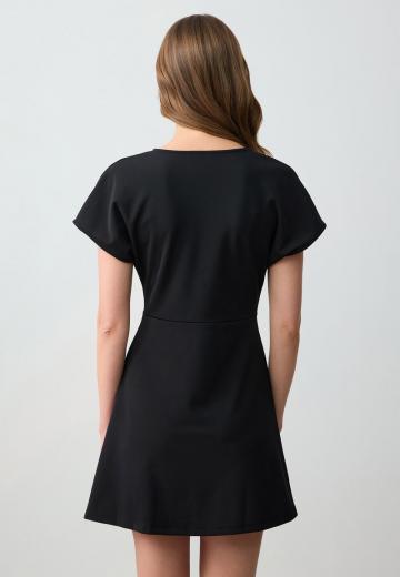 Короткое платье