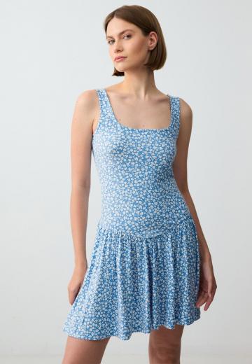 Короткое платье