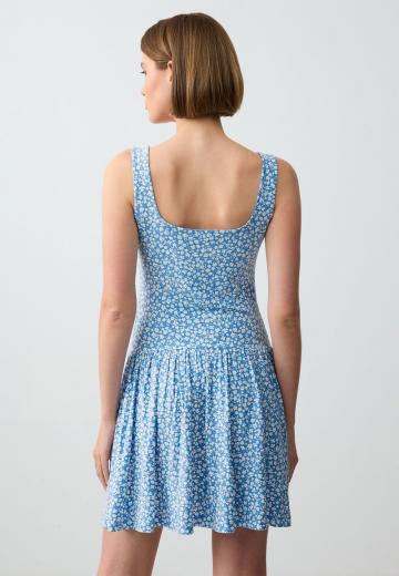 Короткое платье