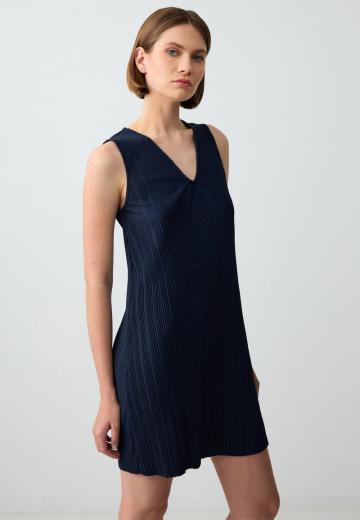 Короткое платье