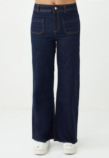 Прямые джинсы