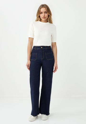 Прямые джинсы