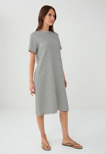 Вязаное платье