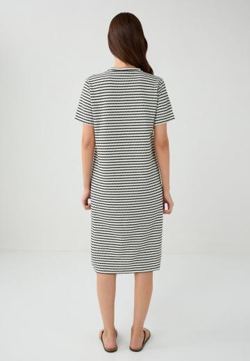 Вязаное платье