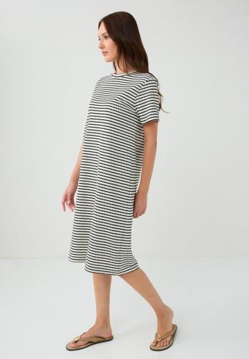 Вязаное платье