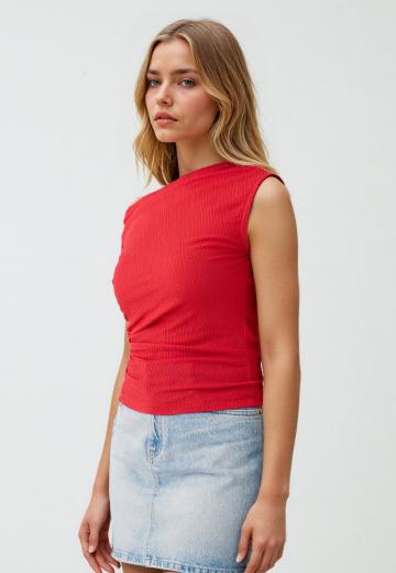 Блузка без рукавов