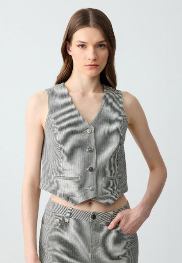 Короткая куртка