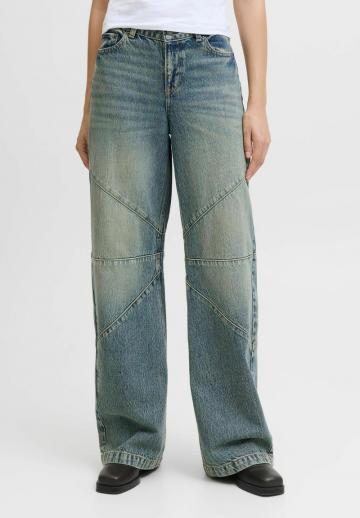 Свободные джинсы