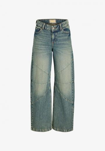 Свободные джинсы