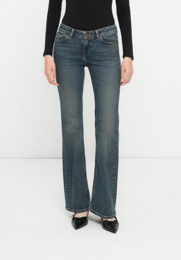 Клешеные брюки