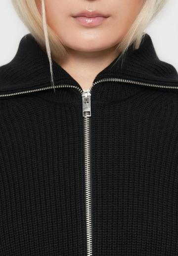 Вязаная кофта