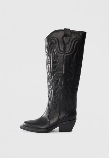 Ковбойские сапоги