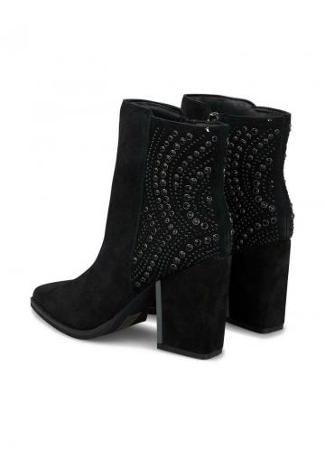 Полусапожки на высоком каблуке