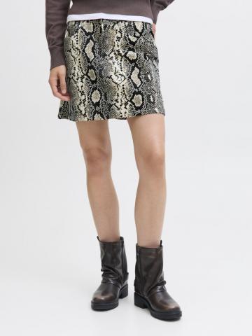 Юбка с накладными карманами