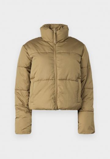 Короткая куртка