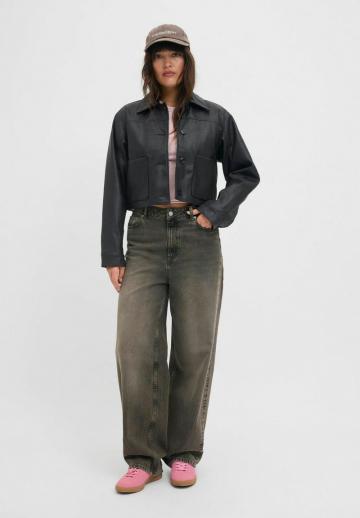 Короткая куртка