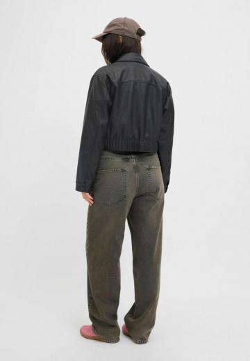 Короткая куртка