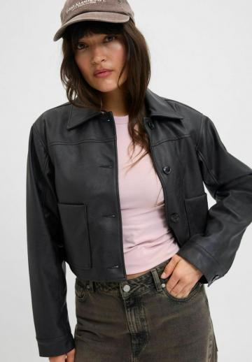 Короткая куртка