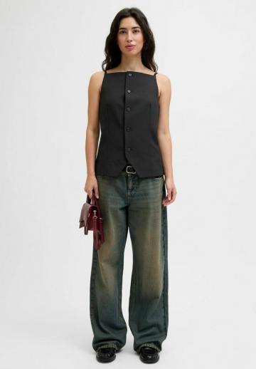 Топ на бретельках