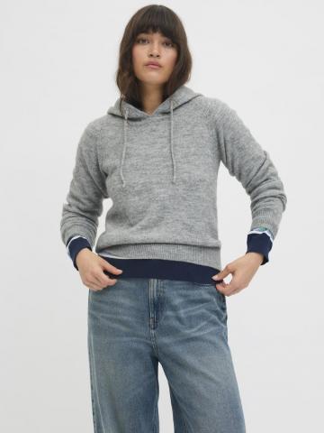 Пуловер с капюшоном