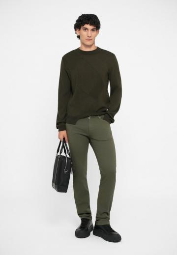 Узкие джинсы