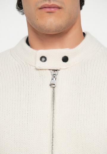 Вязаная кофта