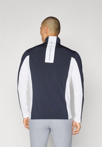 Спортивная куртка