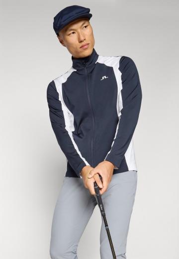 Спортивная куртка