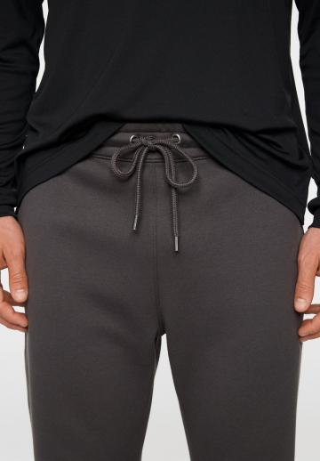 Спортивные штаны