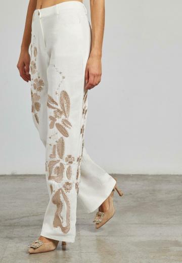 Прямые джинсы