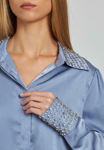 Атласная блузка