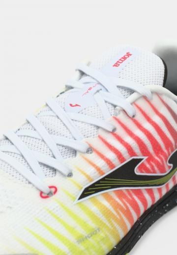 Футбольные бутсы