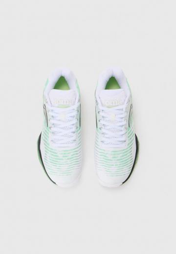 Теннисные кроссовки