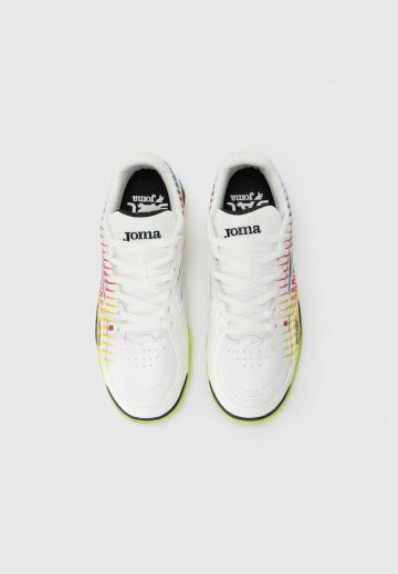 Футбольные бутсы