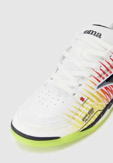 Футбольные бутсы