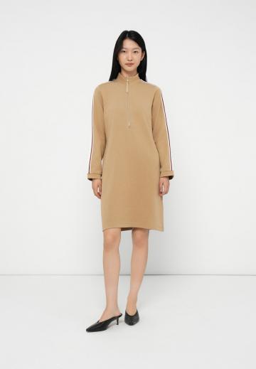 Короткое платье