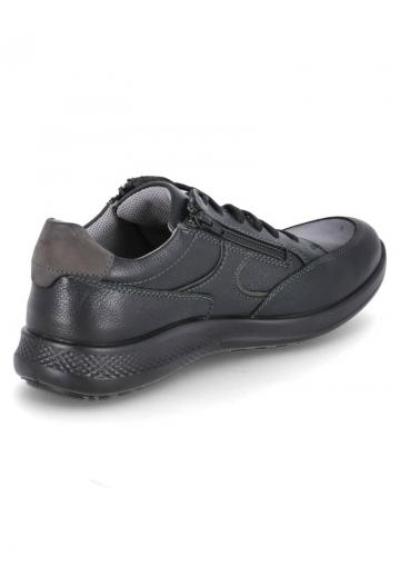 Ботинки на шнуровке