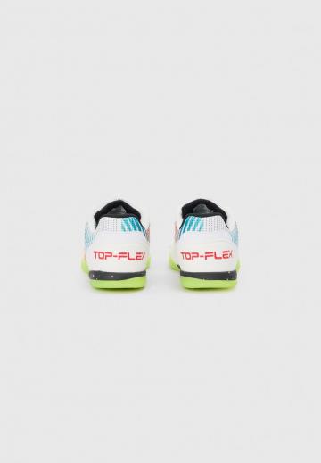 Футбольные бутсы