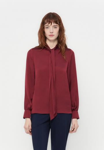 Атласная блузка