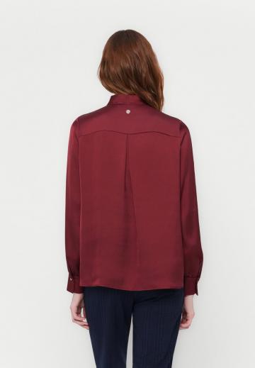 Атласная блузка