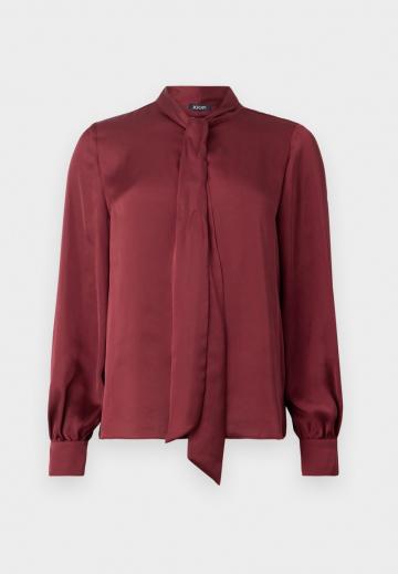 Атласная блузка