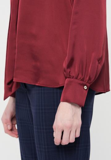 Атласная блузка