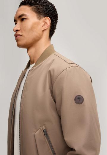 Куртка бомбер