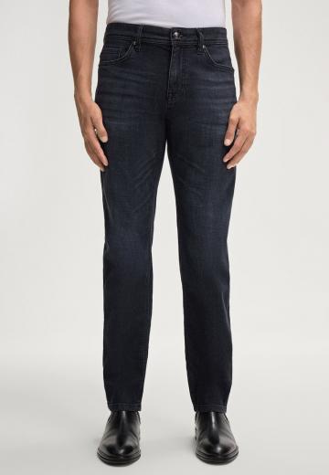 Узкие джинсы