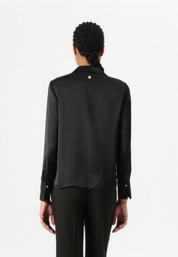 Атласная блузка