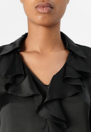 Атласная блузка